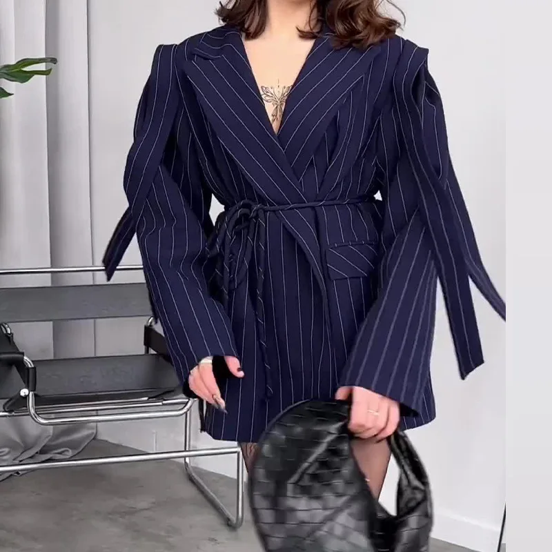 HKSH Spring Autumn New Women Blazer Turn-down Collar Long Sleeve Lace-up Waist Cinching Elegant Fashion Office Lady Coat HK16723