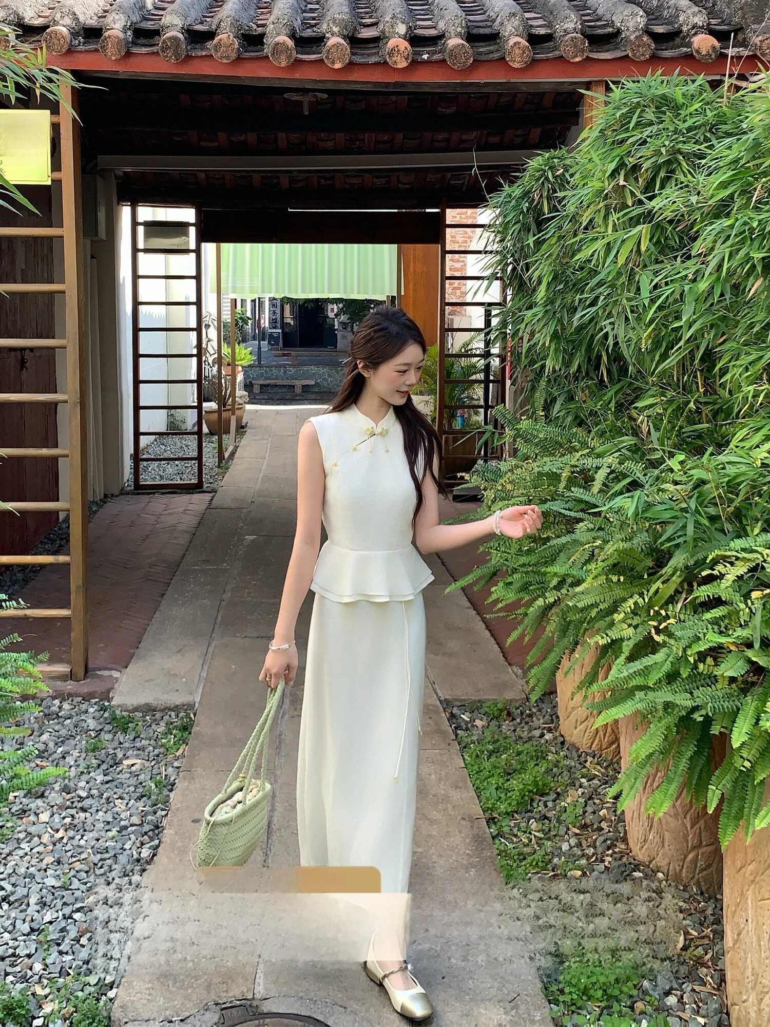 

Стильный весенний женский комплект: светло-бежевая юбка-полусолнце и блузка, элегантный простой стиль, хлопок, без эластана, повседневная одежда