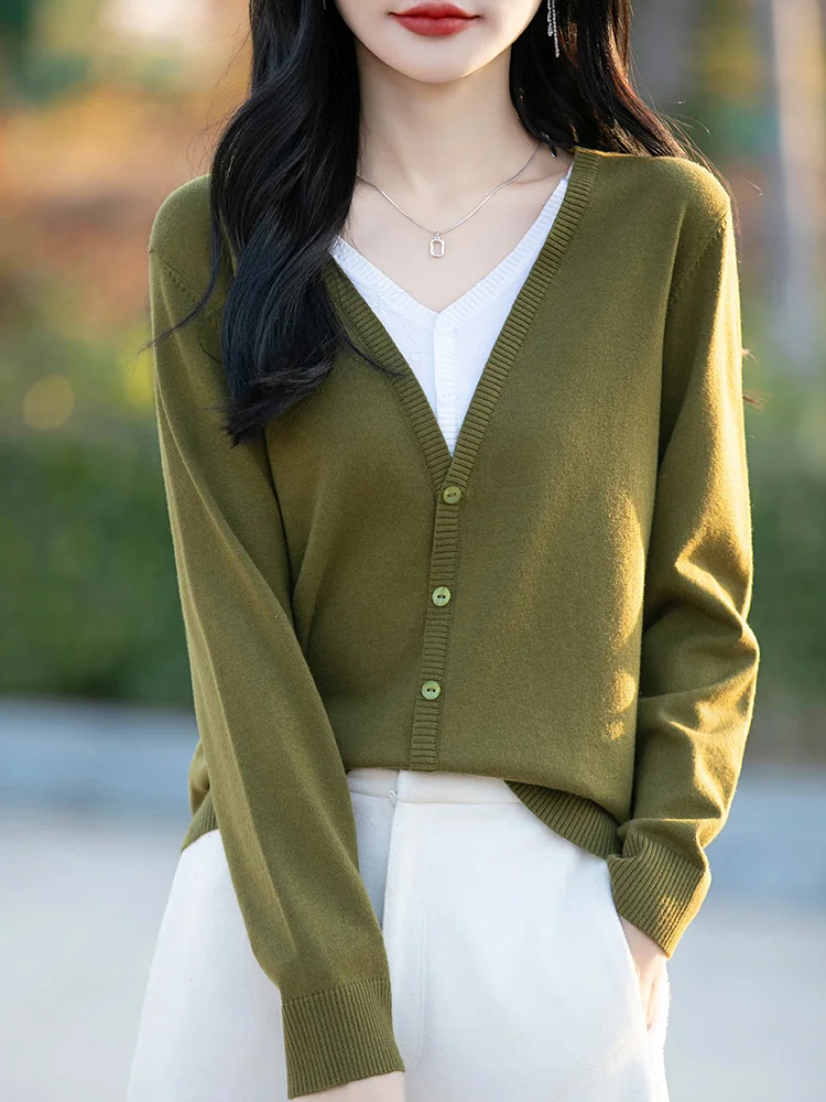 

New Wool Cardigan Fake Two-piece Knitted Sweater Women's Top Spring V-neck Casual Women's Clothing