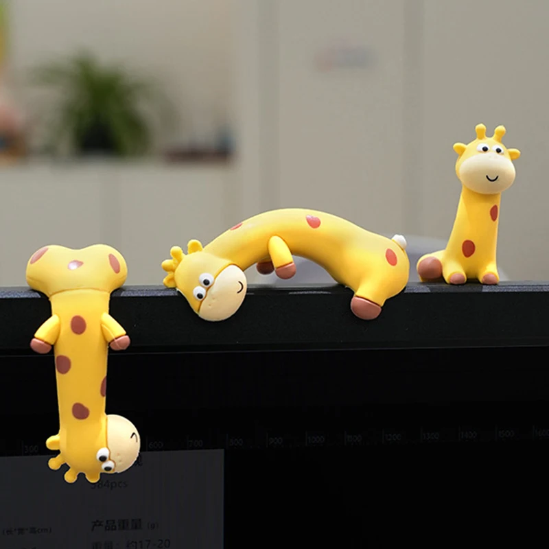 New Kawaii Rubber Giraffe Ornament Groove Cartoon Giraffe Figurines Pasted Giraffe Model Computer
