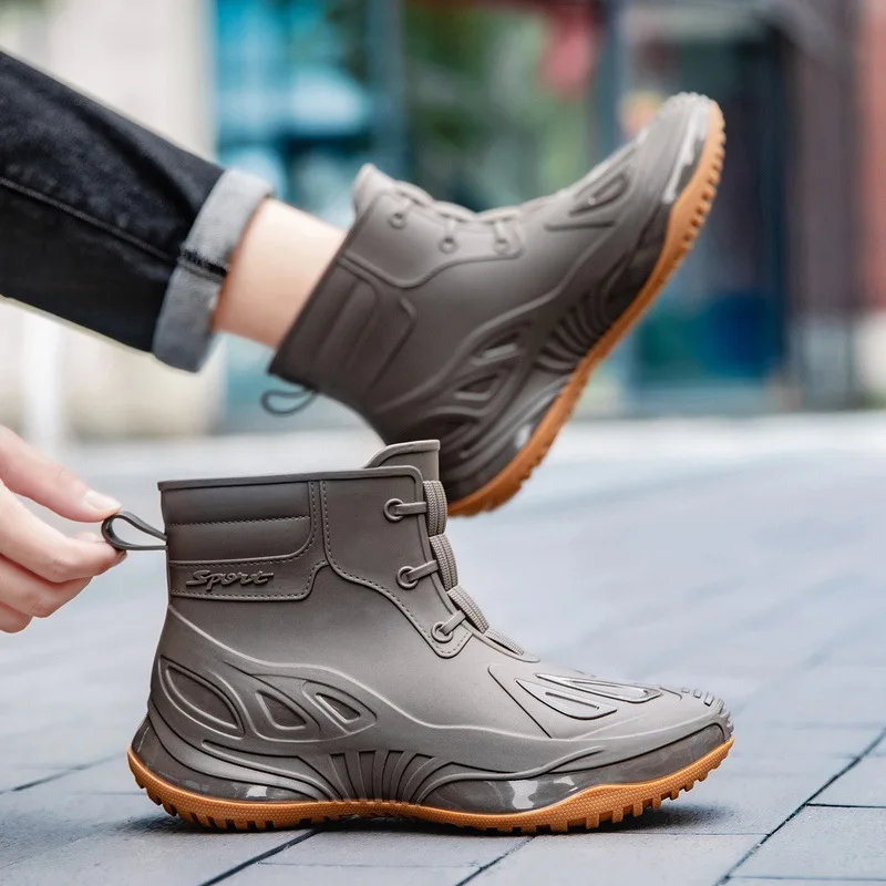 Autumn Winter New Low-Cut Men's Water Shoes Sports Casual Shoes Fashionable Motorcycle Style Thick-Soled Waterproof Rain Shoes