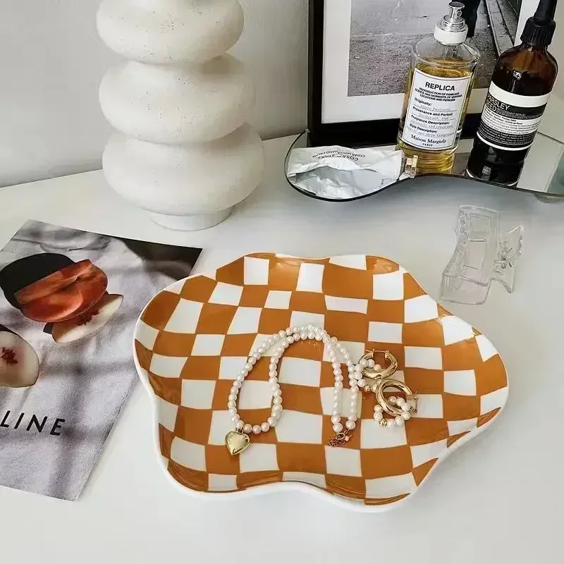 Retro Checkerboard Ceramic Plate Jewelry StoragePlate DessertPlate Dessert plate Home Decoration Retro DinnerPlate Tableware