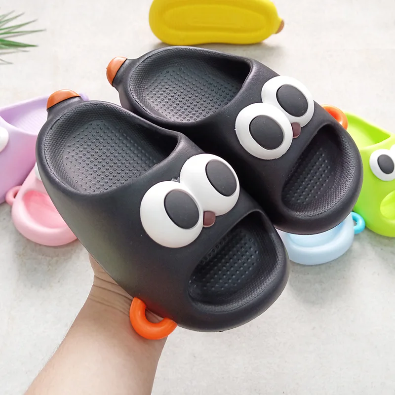 Sandal Pisang Anak-anak Musim Panas Sandal Anti-selip Sol Tebal Slide Lucu Mata Besar Portabel Luar Ruangan Anak Laki-laki Perempuan Kamar Mandi Rumah Dalam Ruangan