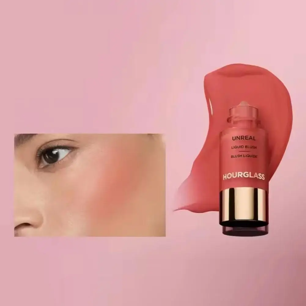 Flüssiges Rouge spendet Feuchtigkeit und hellt natürlich auf. Kleines Tropf-Make-up für Frauengesichter vor dem Make-up. Mehrere Farbnummern