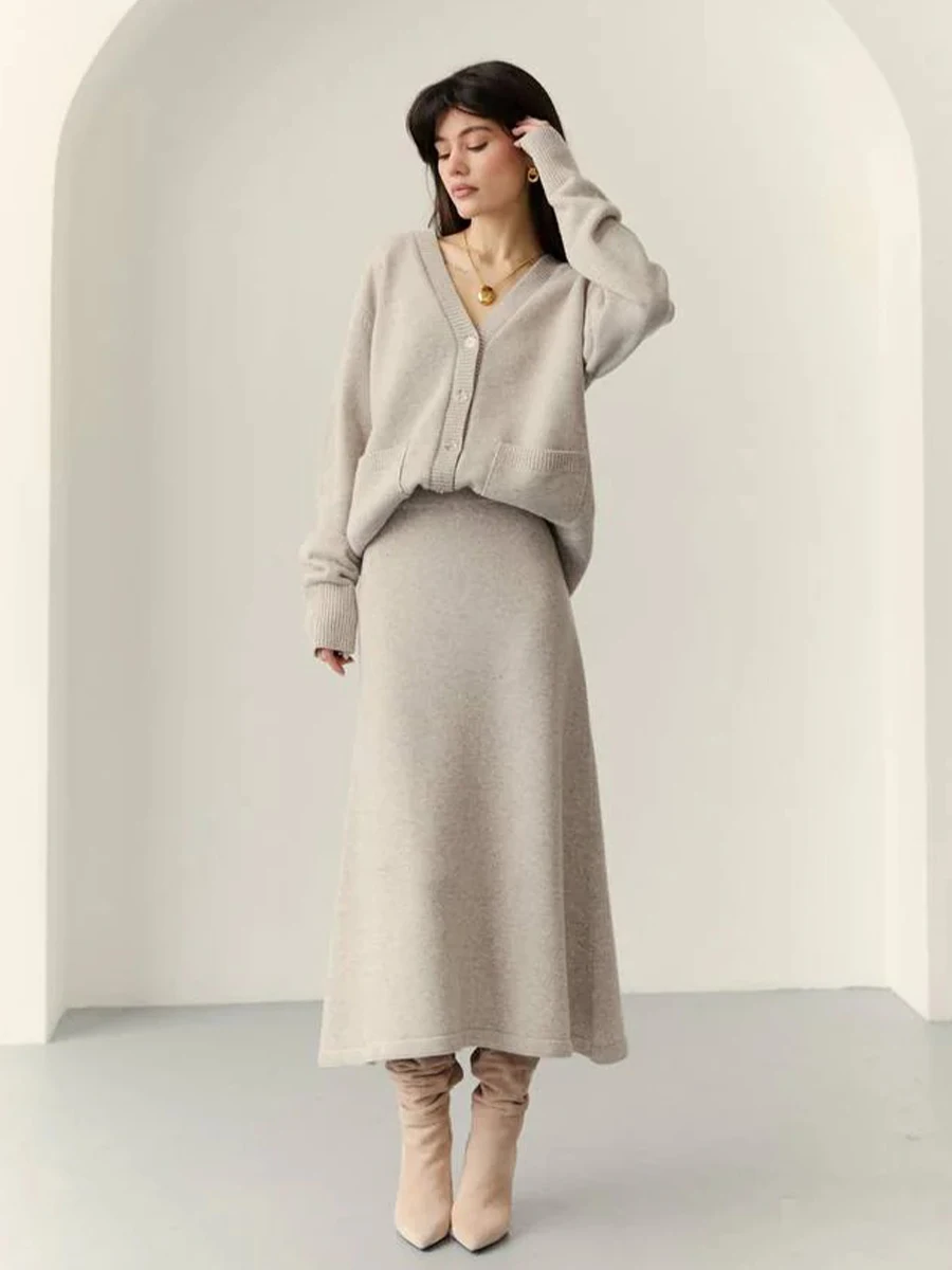 Sumuyoo Women's Knitted Two-piece Fashionable V-neck Button Design Top and Long Skirt Set Suitable for Daily Commuting Wear