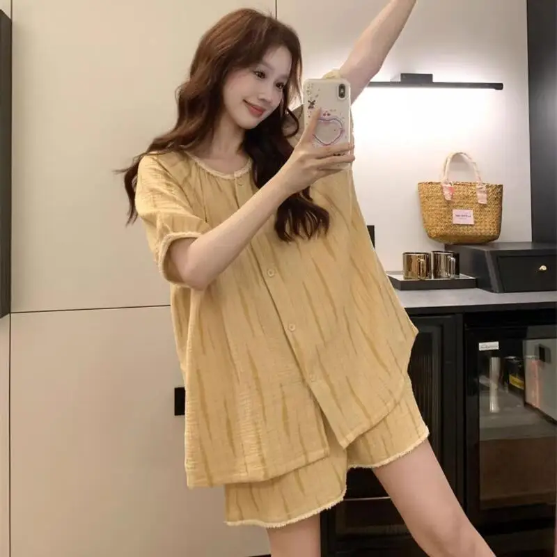 

Новая модная женская домашняя одежда: летний комплект для девочек с короткими рукавами и шортами, милый и очаровательный, с мультяшным принтом, для студенток, мягкий, в стиле аниме.