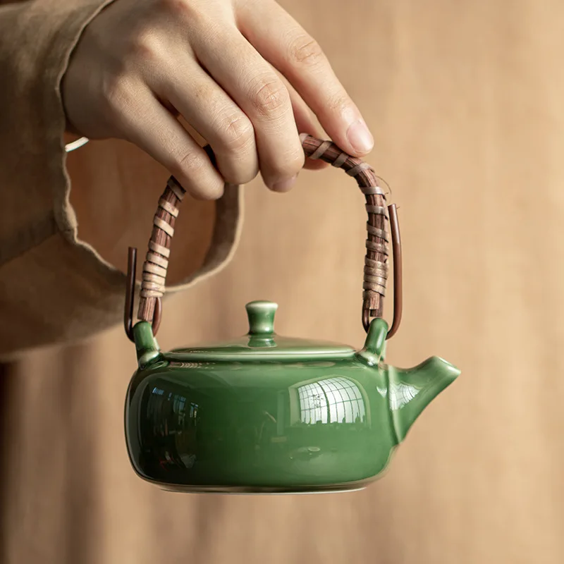 

180ml Green Glass Glaze Lifting Beam Pot Japanese Ceramic Kung Fu Teapot Yue Kiln Celadon Rattan Lifting Beam Small Pot Tea Set