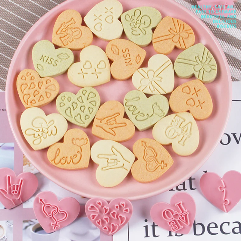 

Heart Shaped Biscuit Mold 3D Plastic Three-dimensional Pressing Baking Stamping Wedding and Valentine's Day Kitchen Accessories