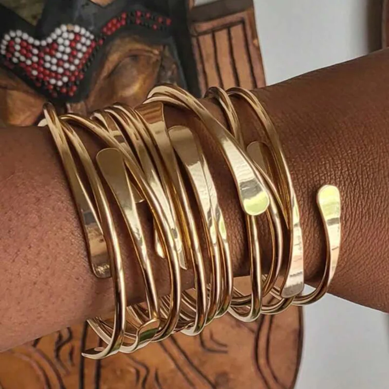 Single Exaggeration Punk Metal Design Personality Hip-Hop Open Mouth Wavy Bracelet for Women New Fashion Simple Jewelry Gift