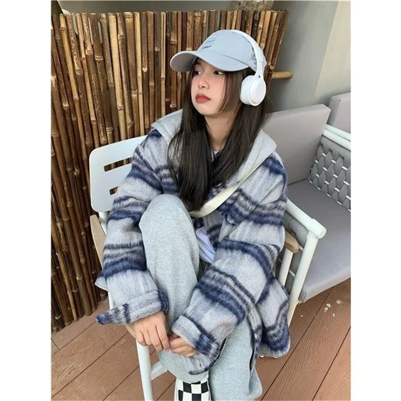 Giacca di lana sottile con cappuccio a scacchi per le donne primavera autunno 2023 nuova versione coreana allentata Casual stile pigro Top Shirt pendolarismo