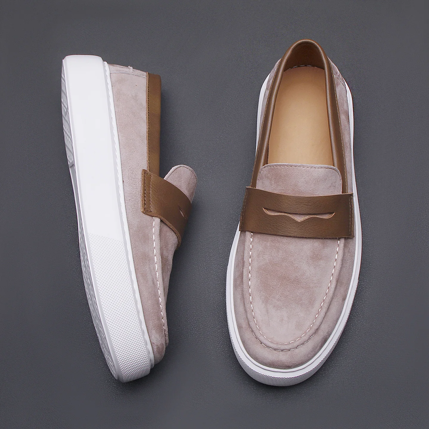 European station retro men's loafers 2026 new suede leather slip-on soft sole casual breathable lazy leather shoes