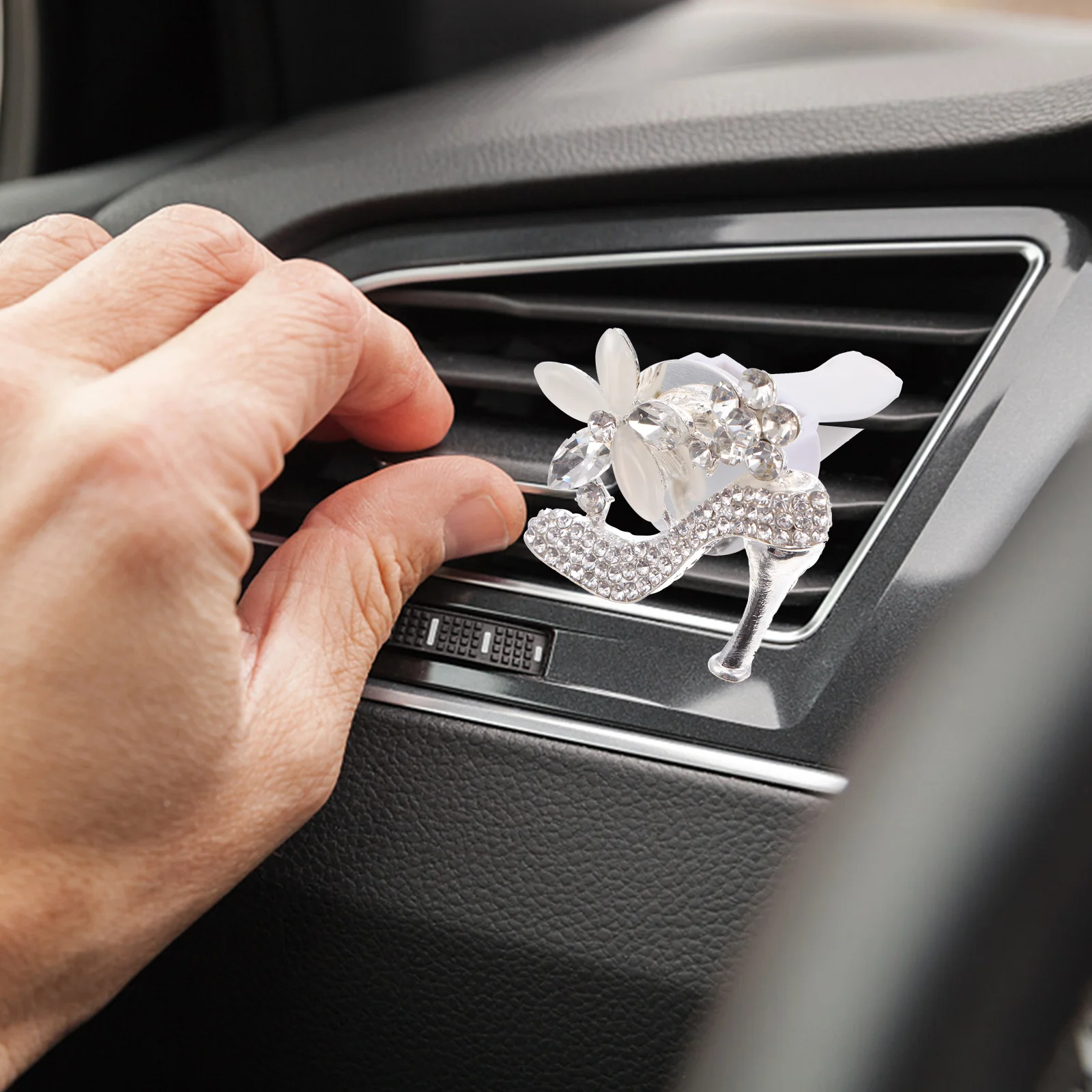 

Perfume Clip Air Vent Aroma Diffuser High Heel Design For Car Interior Decor Auto Scent Holder Silver Car Freshener