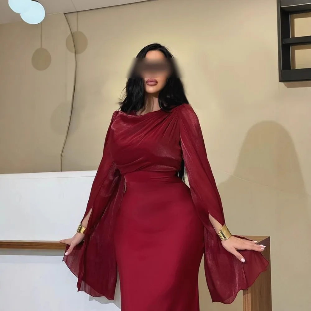 ชุดราตรีผ้าซาตินสีพื้นยาวทรงเข้ารูปสไตล์ตะวันออกกลาง ประดับด้วยผ้าคลุมสะโพก ดีไซน์ใหม่แฟชั่นฤดูใบไม้ร่วงและฤดูหนาวปี 2025 สไตล์ไฮสตรีท