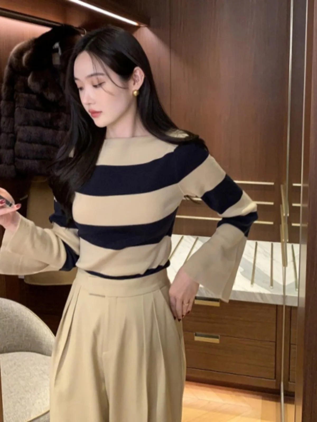 Slim Fit Stripe Knitwear Women's Bell Sleeve One Shoulder Top Korean Style Autumn Winter New Fashion Vintage Sweater view 4