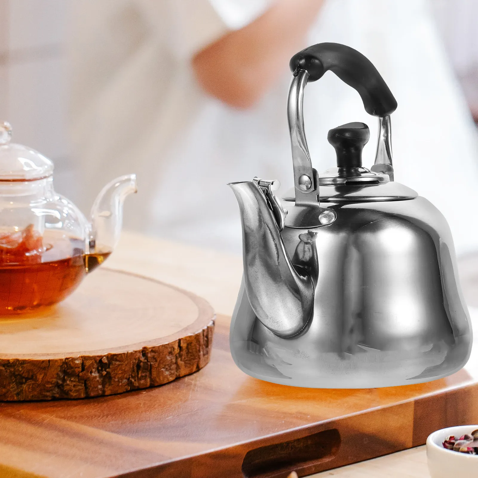 

Чайник из нержавеющей стали для плиты, 1.5 л, большой объем, со свистящим клапаном, быстрое нагревание, идеально подходит для кухни