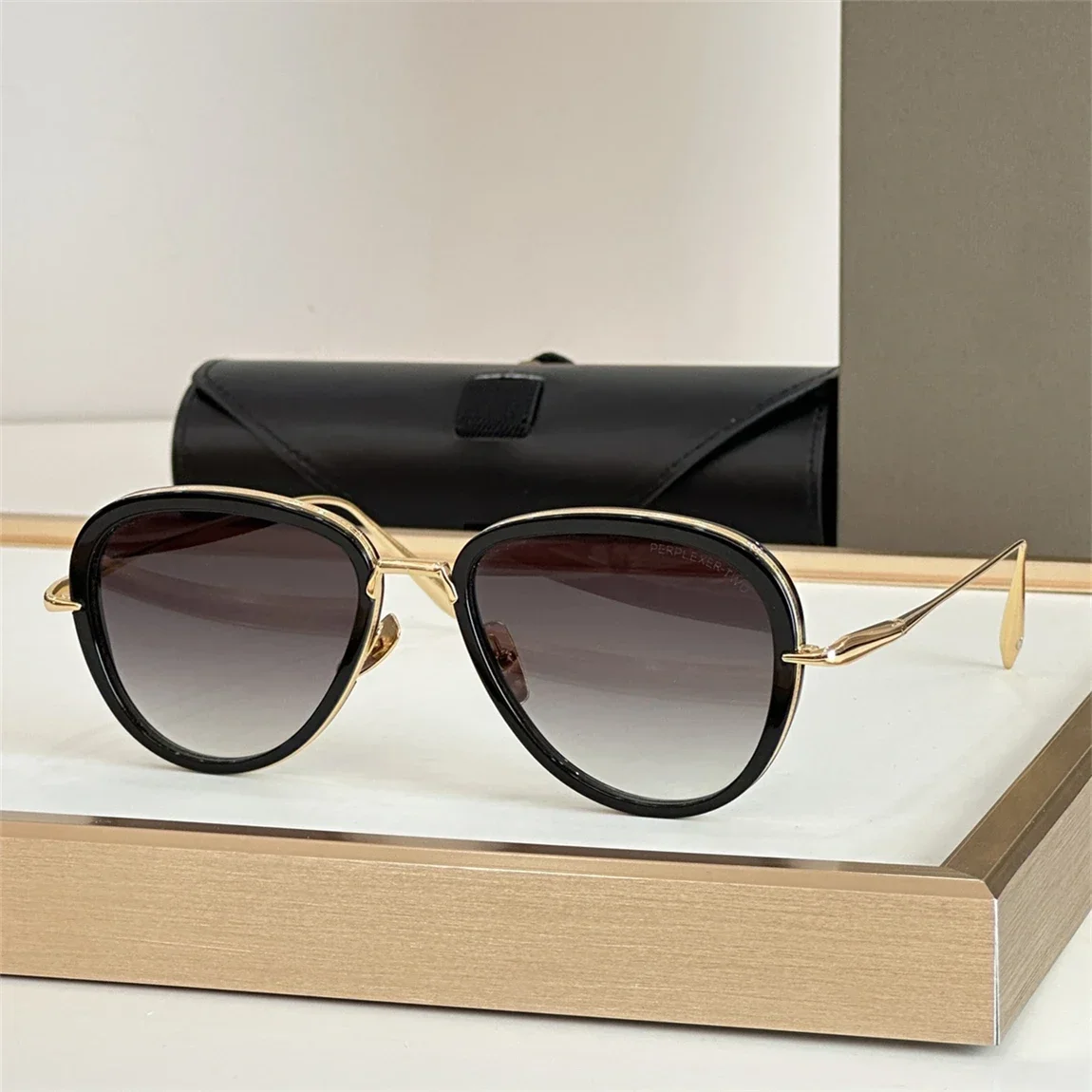 Top Quality Luxury Mens And Womens Sunglasses PERPLEXER -TWO DTS406 Titanium Designer Eyeglasses UV400