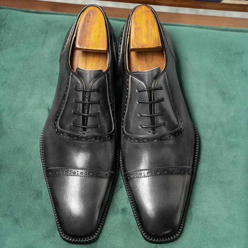 Business formal British men's shoes with a small square toe, high-quality cowhide shoes