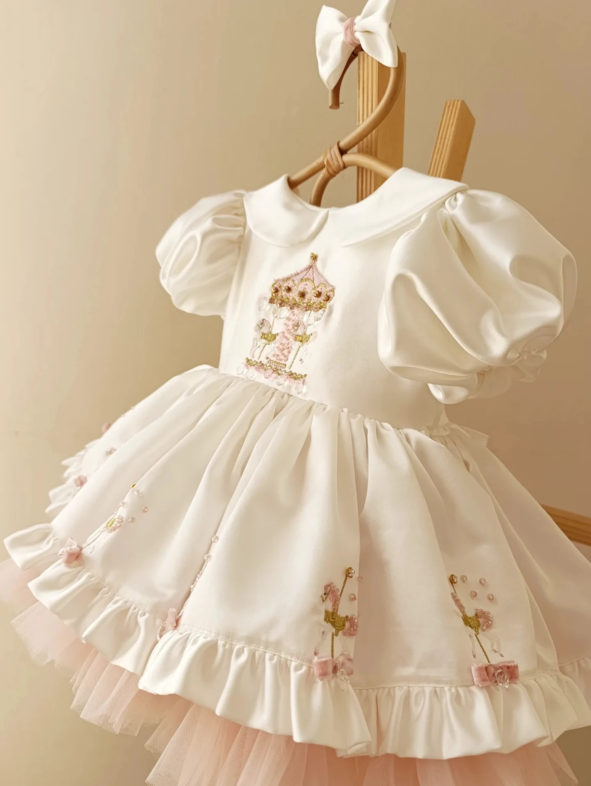 Summer Girl Sweet Carousel Embroidered Pearl Bow White Satin Puffy Dress For Casual Party Birthday Wedding Photography B639