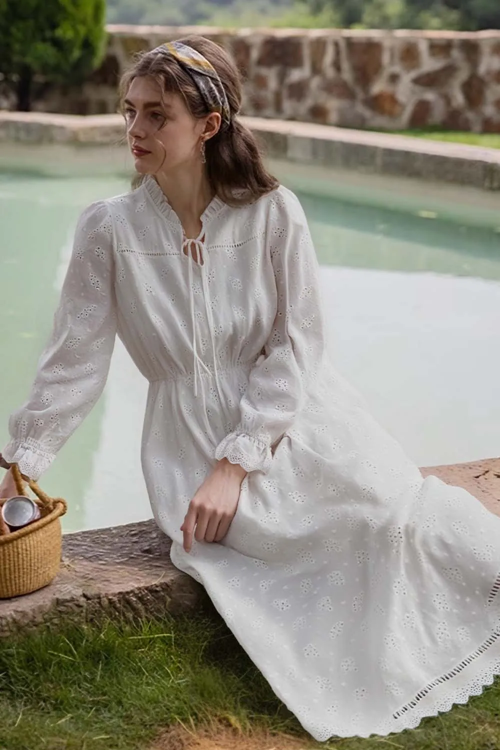

VIMLY Women's French Vacation Style Dress Summer 2025 Casual Lace V-neck Hollow Flora Printed Dress Simple Party Evening Dress