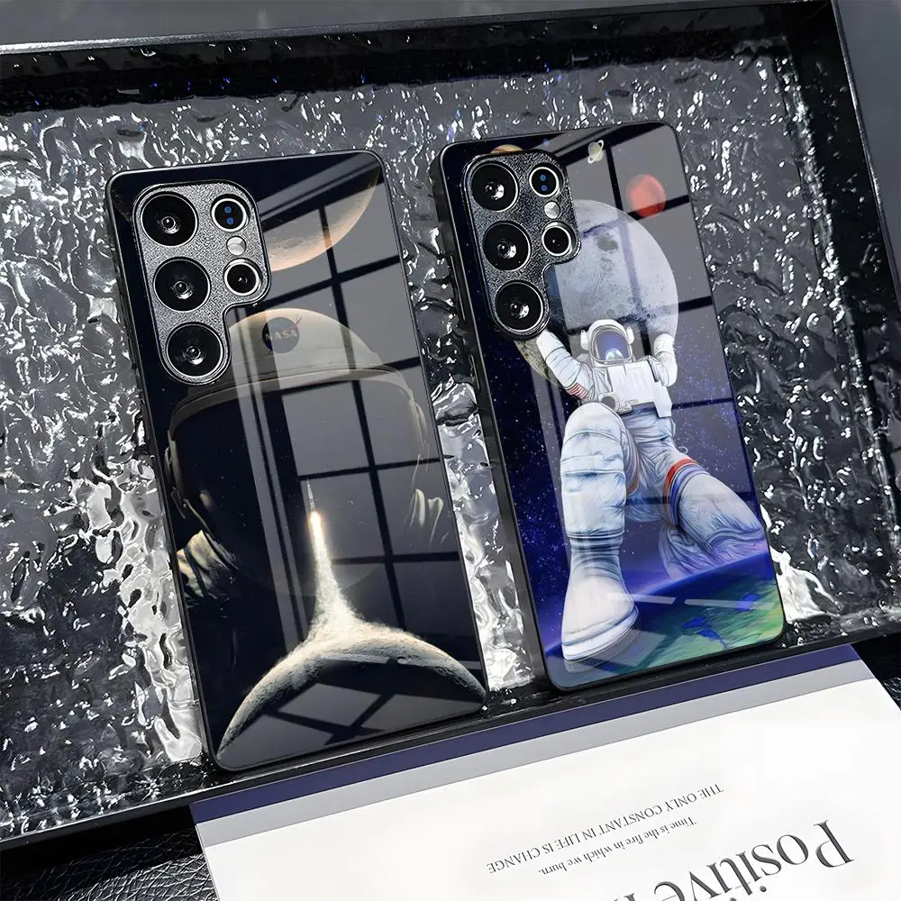 Cartoon Astronaut Moon Phone Case For Samsung S 25 26 24 23 22 21 Ultra 10 Plus A16 Pro Fe 20 Note 34 S30 Glass Shockproof