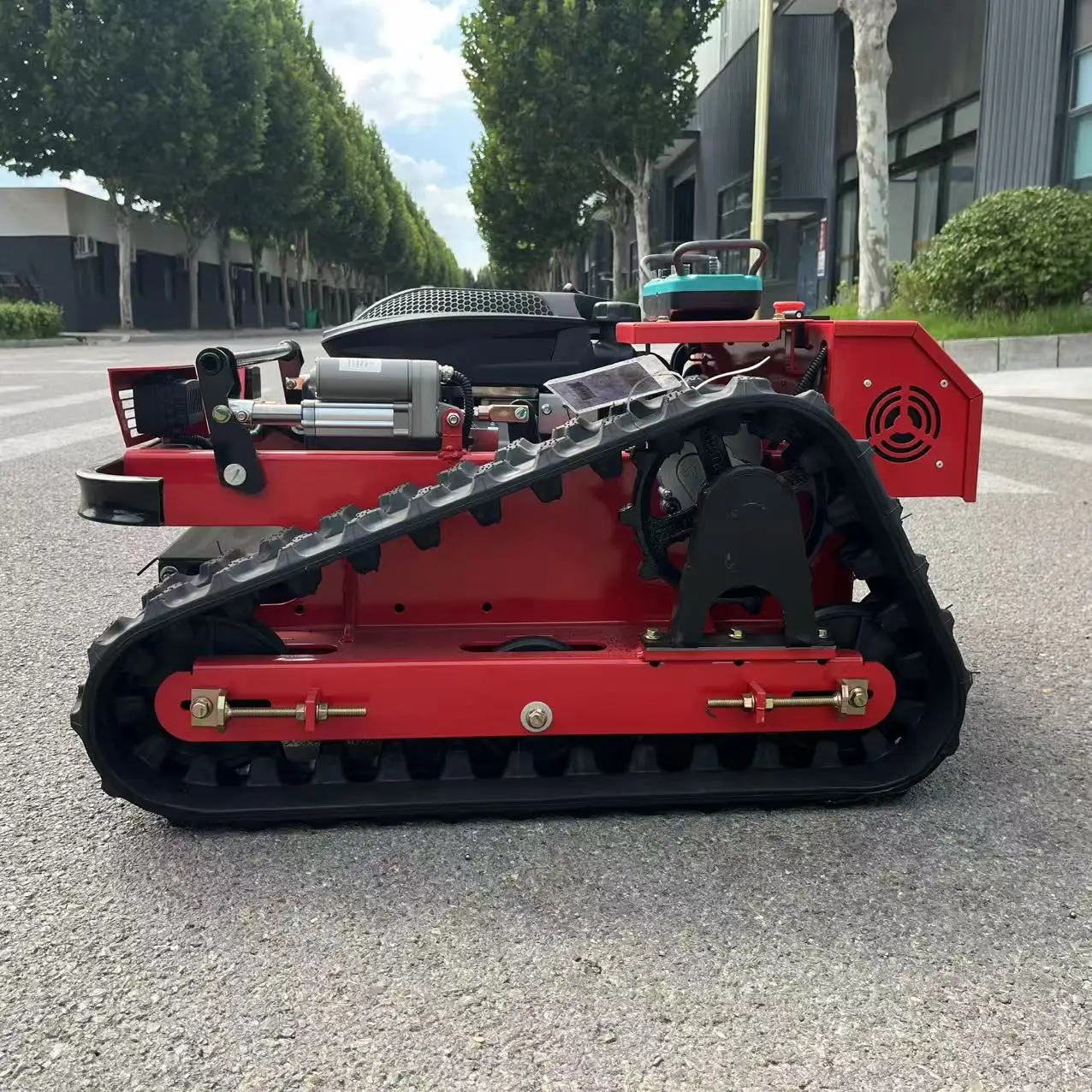 Upgraded Industrial  Remote-Control  Lawn Mower  Automatic Agricultural  Rubber  Track EPA/Euro 5 Compliant 500mm Cutting Width
