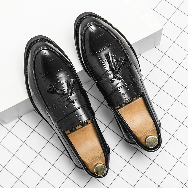 

Men's Autumn Casual Leather Shoes Casual Versatile Business Wedding Attire Casual Leather Shoes