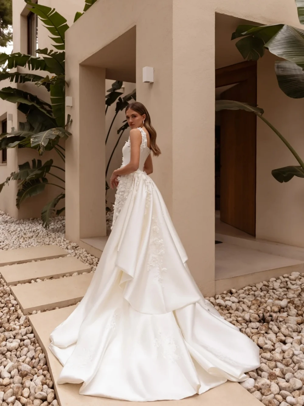 Branco quadrado pescoço vestidos de casamento com cauda destacável elegante 3d apliques vestido para noiva cetim vestido de noiva novia