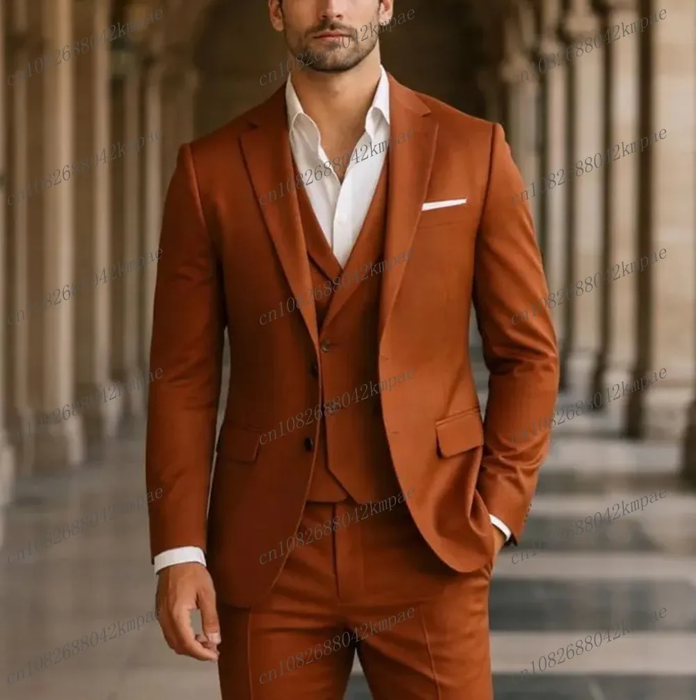 

Новый темно-оранжевый мужской костюм для жениха, свадебного торжества, выпускного вечера, деловых мероприятий, смокинг, комплект из 3 предметов: пиджак, жилет, брюки
