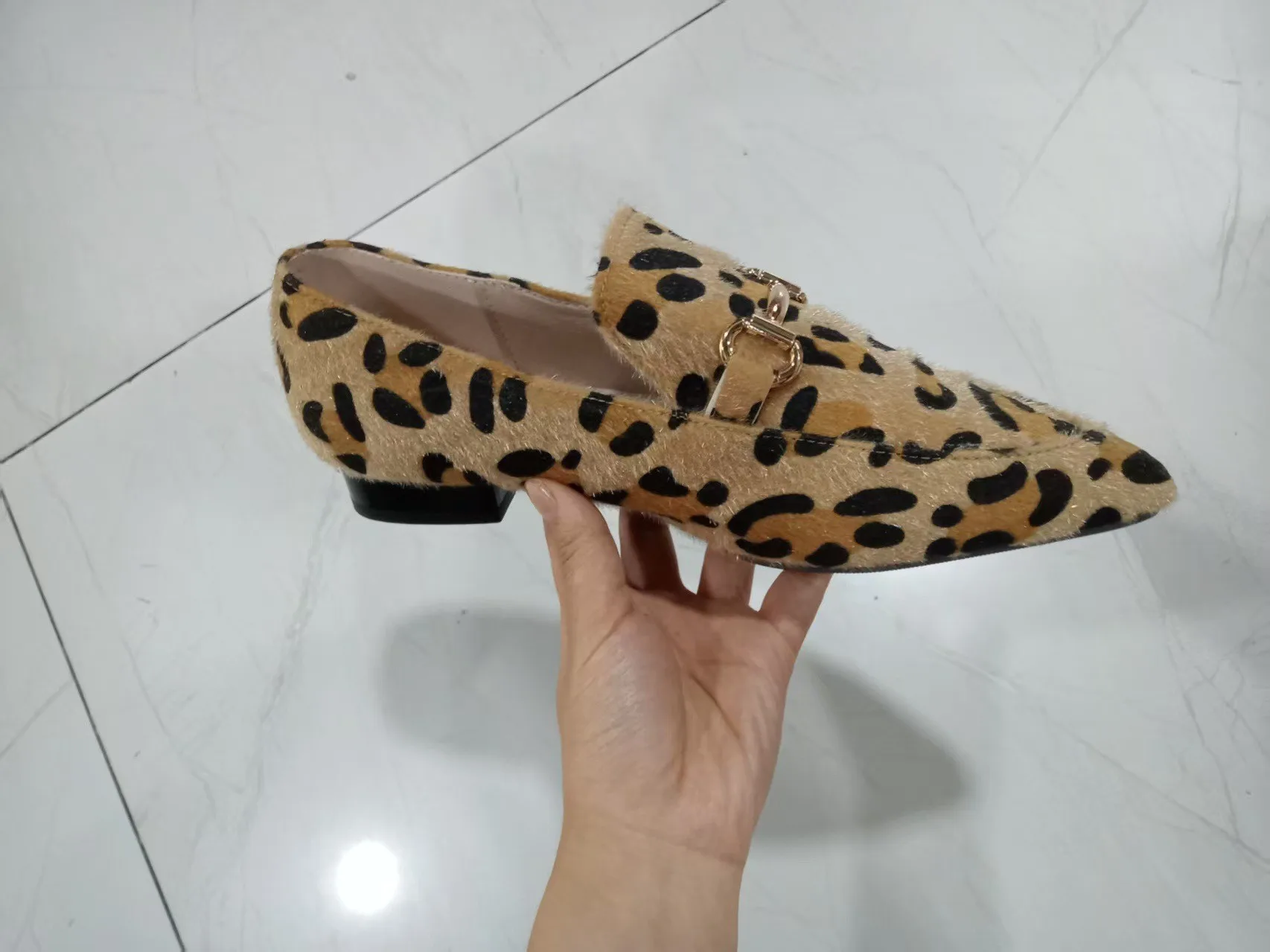 Leopardenmuster Mules Damenschuhe Gr. 40-43 - usage example