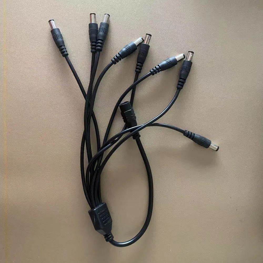 Alimentatore DC 12V con cavo sdoppiatore da 1 a 8 Adattatore di alimentazione DC12V 10A per fotocamere LED