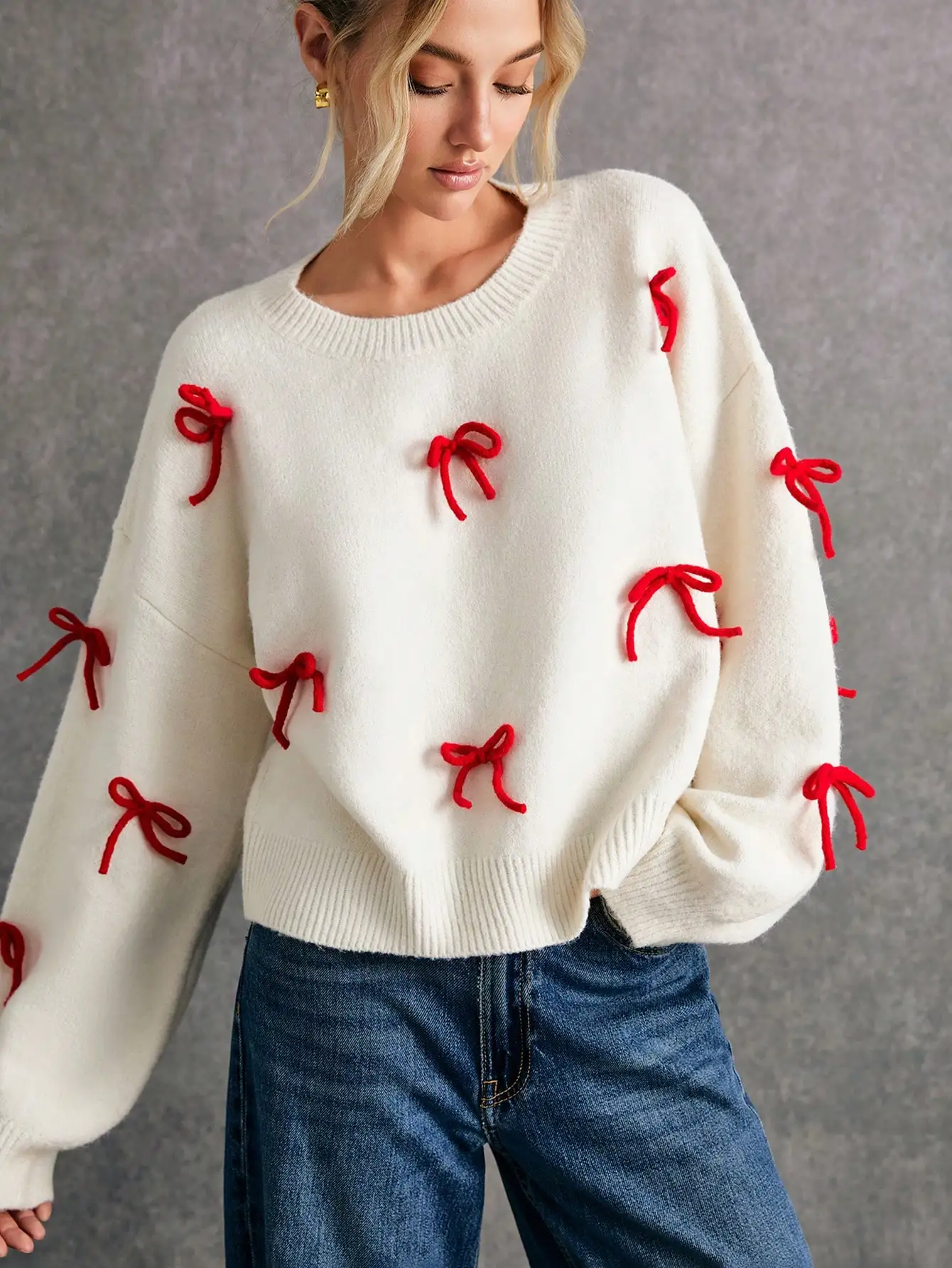 

Cream Oversized Knit Sweater with Red Bow Appliqués, Loose Fit Winter Pullover