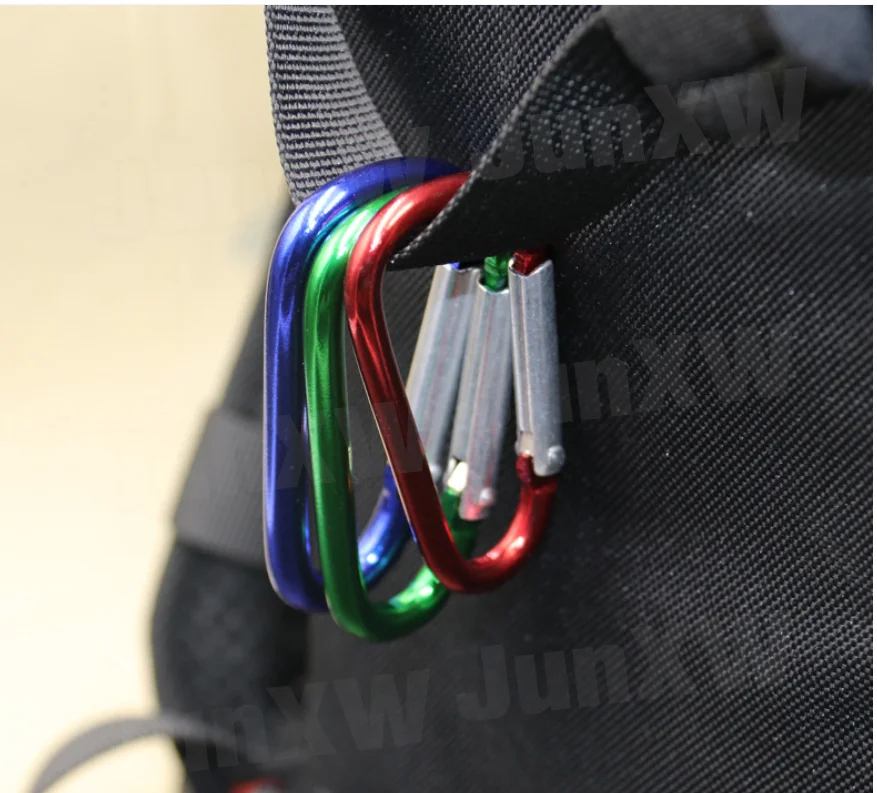 1 PC Carabiner Keychain Alluminum D-ring Buckle Spring Carabiner Snap Hook Clip Keychains Outdoor Camping Tool Car Keychain