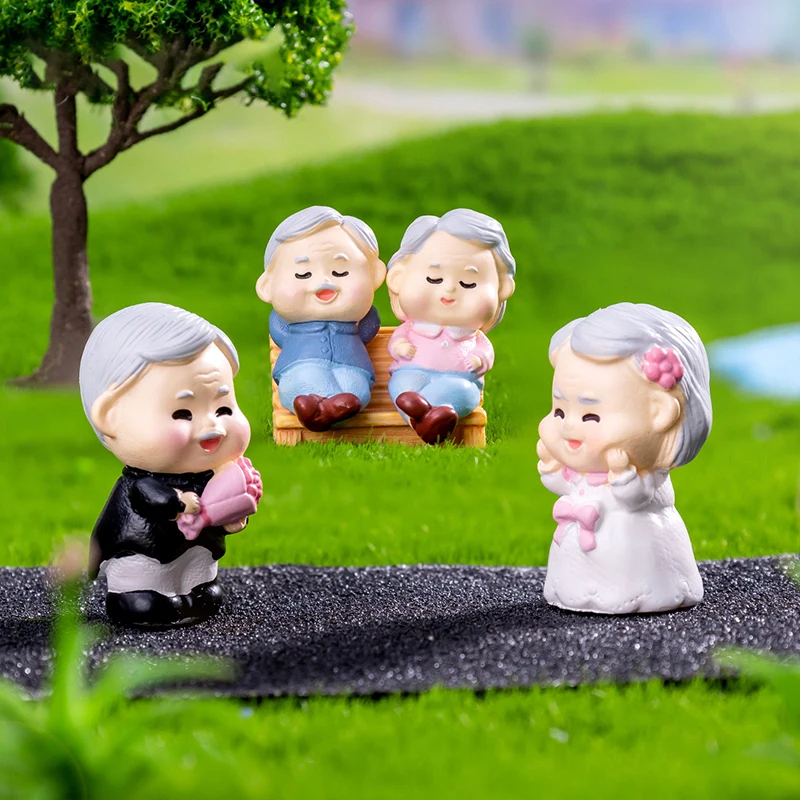 Mini Proposal Grandpa Grandma Figurines Landscape Decoration Car Dashboard Home Ornaments Gift