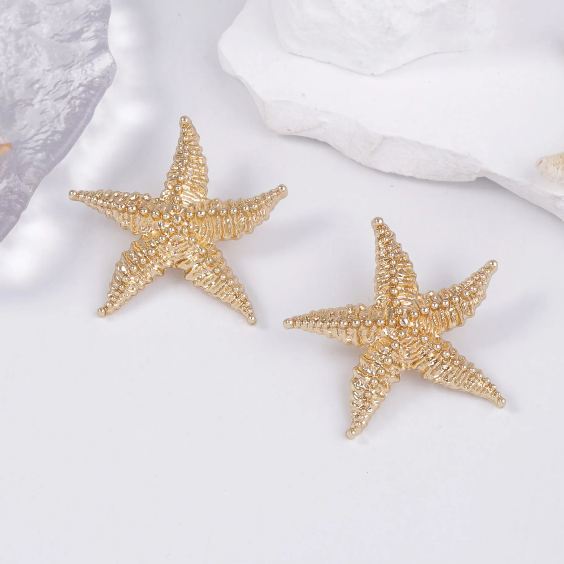 2026 New Vintage Metal Golden Starfish Earrings for Women Summer Beach Party Jewelry Gifts