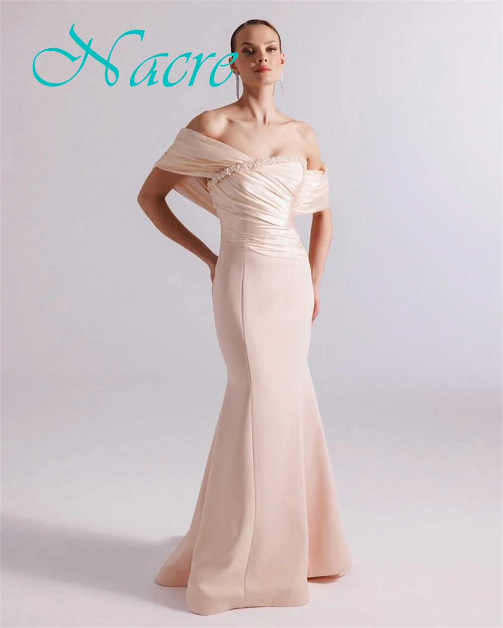 カスタマイズされたフォーマルジャージストラップレスイブニングドレス繊細な真珠ウエディングドレス高級オフショルダー特別な日のドレス