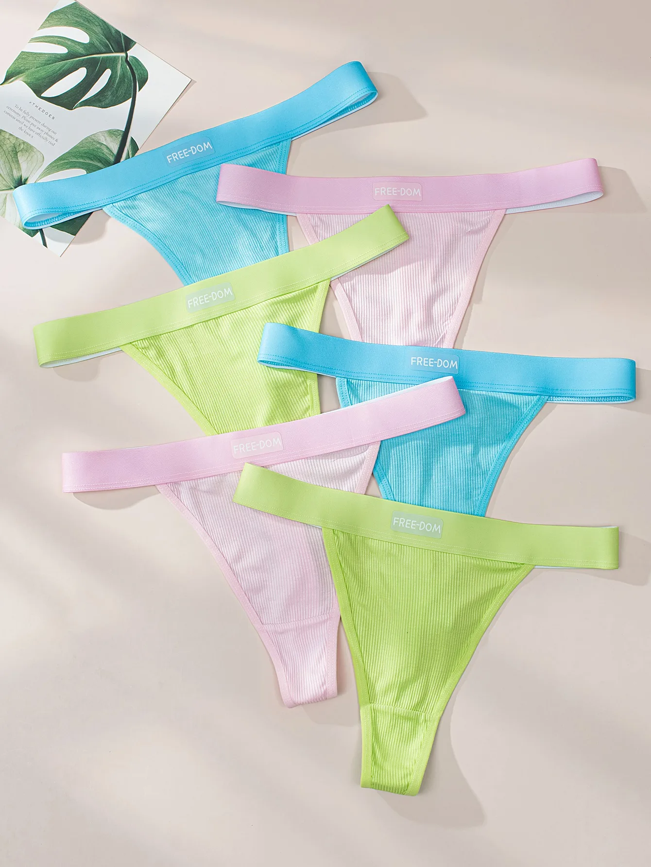 

Случайный комплект: 6 пар модных флуоресцентных цветов, удобных и бесшовных женских стрингов и нижнего белья для девочек.