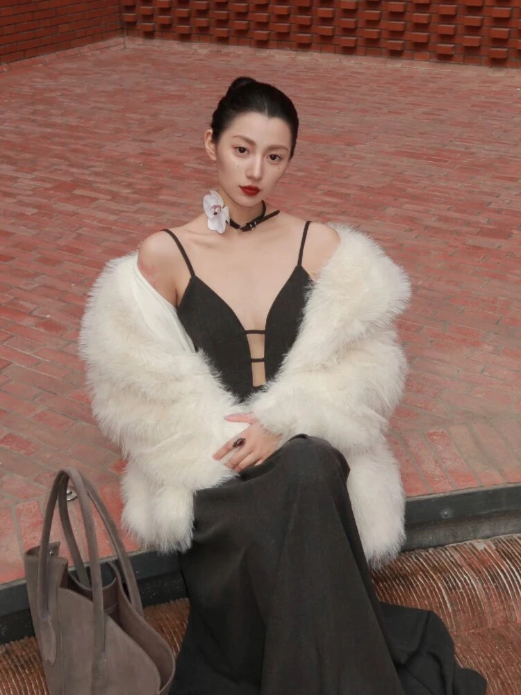 

Ele White Fur Coat Women's Sle 2024 New Faion Haifeng Eco-friendly Fur Outerwear Women Winter Thiened Outerwear