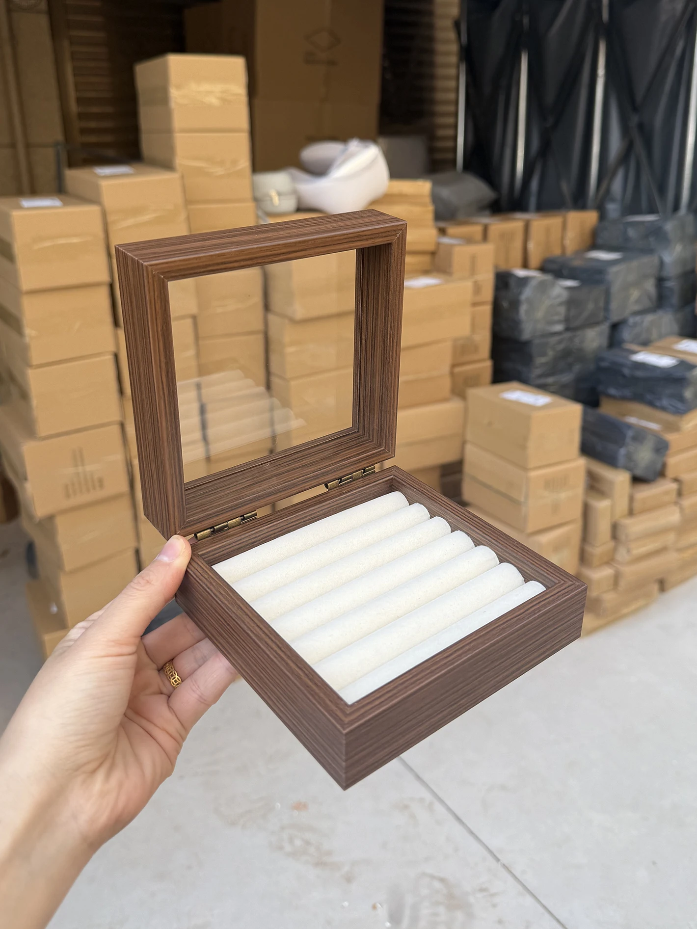 Retro Style Jewelry Box Earring Stud Holder Walnut Wood Grain High End Elegant Ring Holder Necklace Bracelet Storage Case