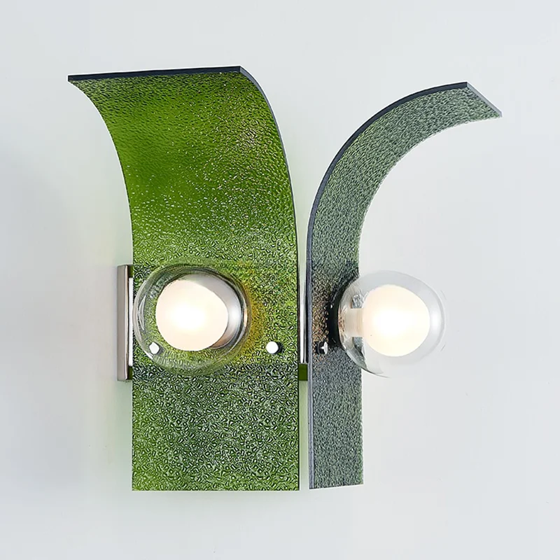 Applique Murale LED au Design Nordique Moderne, Luminaire Décoratif d'Nik, Idéal pour un Salon, une Chambre à Coucher, un Couloir, un Style Rétro, en Verre Brun et Vert