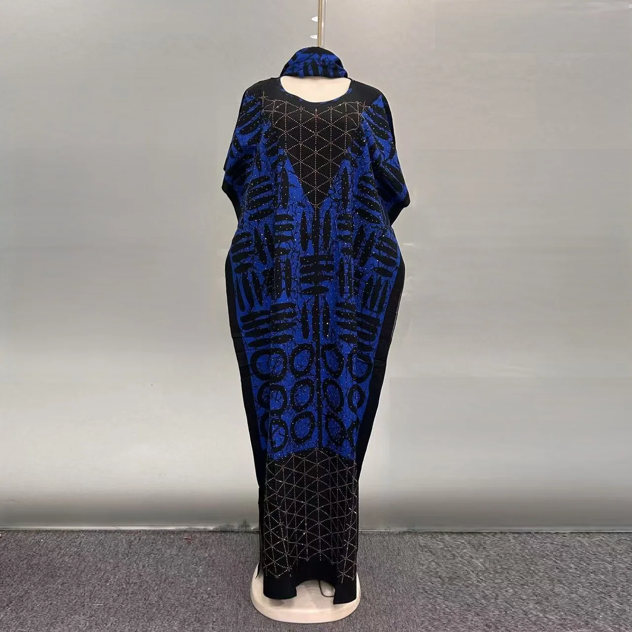 فستان نسائي قطني فضفاض غير رسمي موضة جديدة لعام 2025 يسمح بمرور الهواء في الشرق الأوسط بطباعة أفريقية