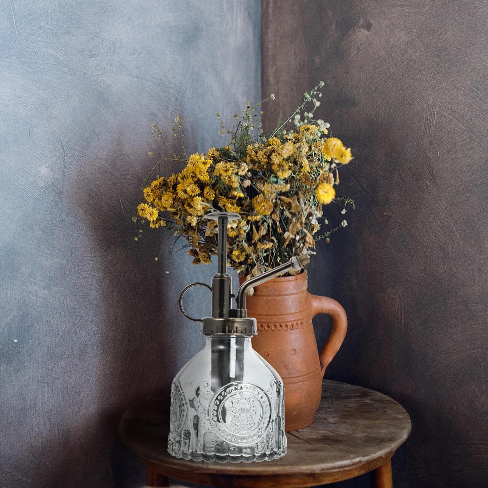 

1Pcs Embossed Glass Watering Can Vintage Plant Mister Spray Bottle Easy Grip Handle Indoor Outdoor Use Watering Can