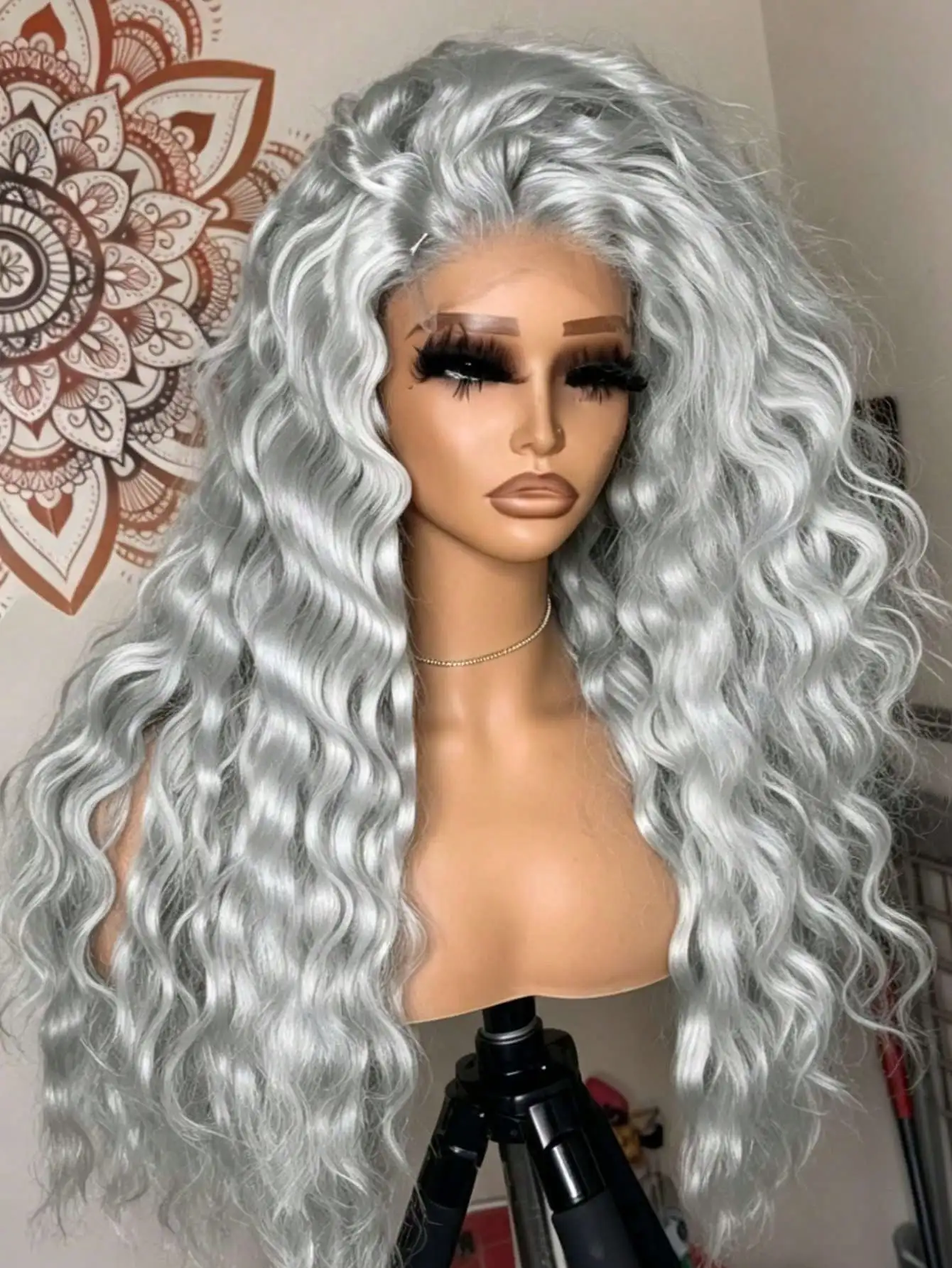

Silver Grey Colored Deep Wave Lace Frontal Wigs For Women 180 Density 13x4 HD Transparent Silver Gray Loose Wave Lace Front Wigs Human Hair Pre Plucked With Baby Hair For Daily Wear Beginner Friendly