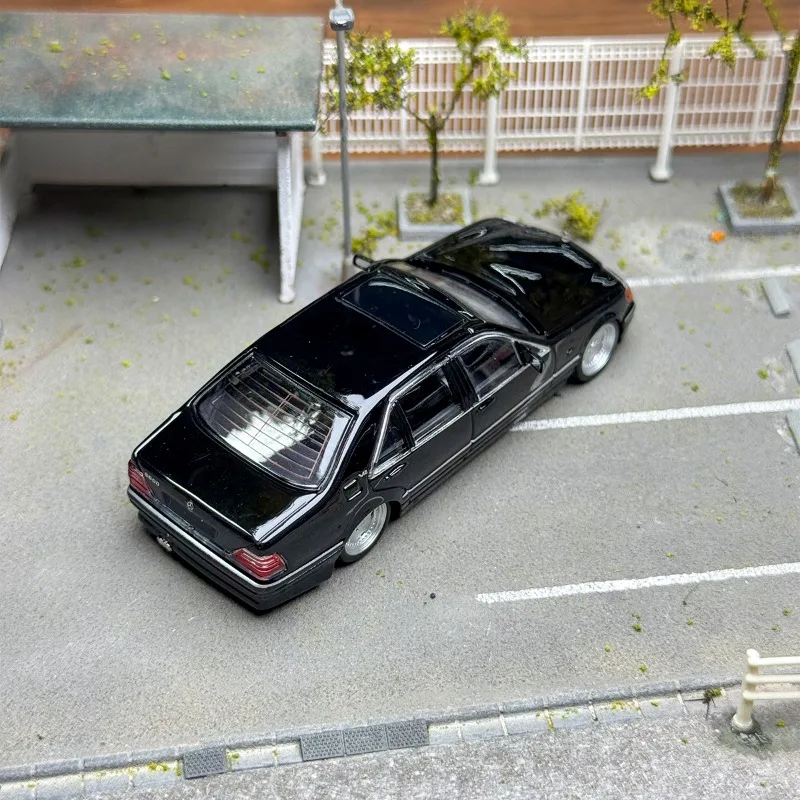 SW 1:64 W140 ダイキャストシミュレーション合金車モデル、男の子のクリスマスプレゼントのおもちゃ、大人のコレクタブルオーナメント。