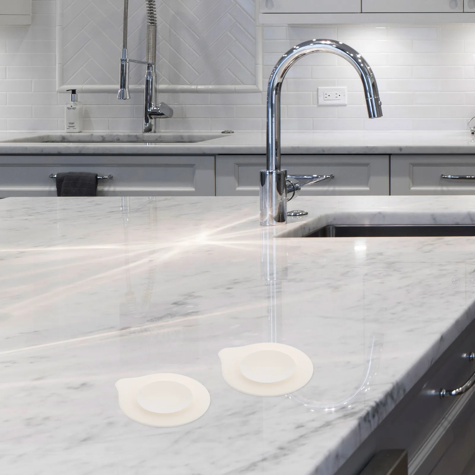 

4Pcs Silicone Suction Pads Baby Bowl Holders Food Grade Non-Slip Silicone Mats Secure Plates Bowls for Toddlers Kids Tableware