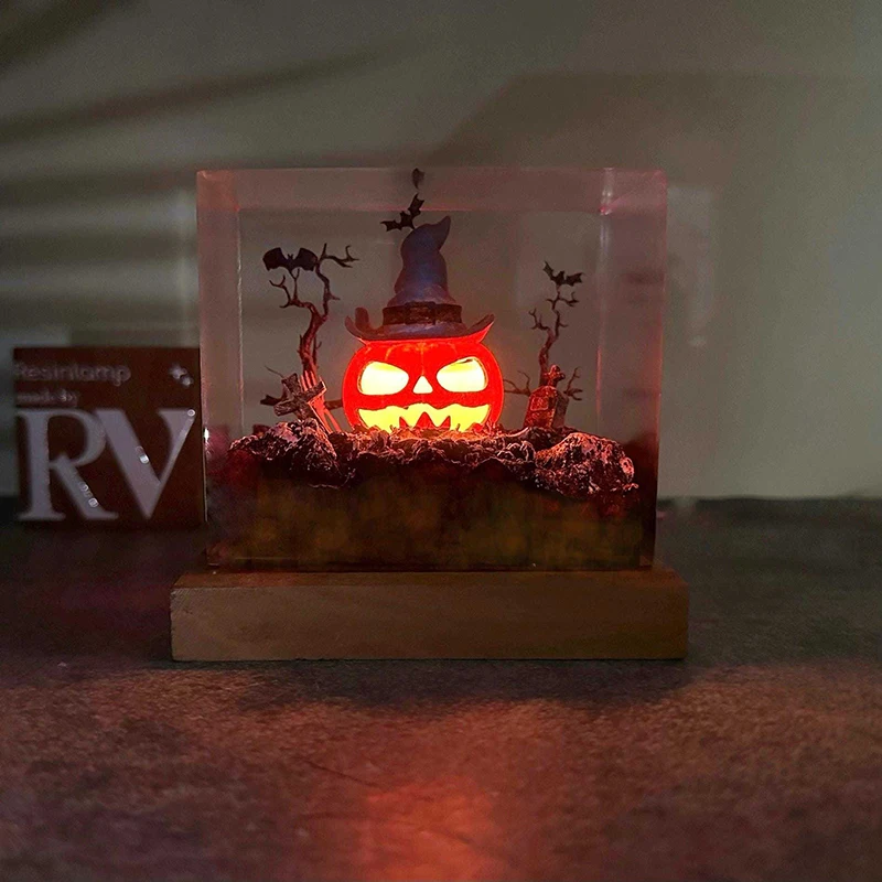 anime-figure-organism-resin-table-light-creactive-art-decoration-pumpkin-head-halloween-scence-night-light-usb-charge