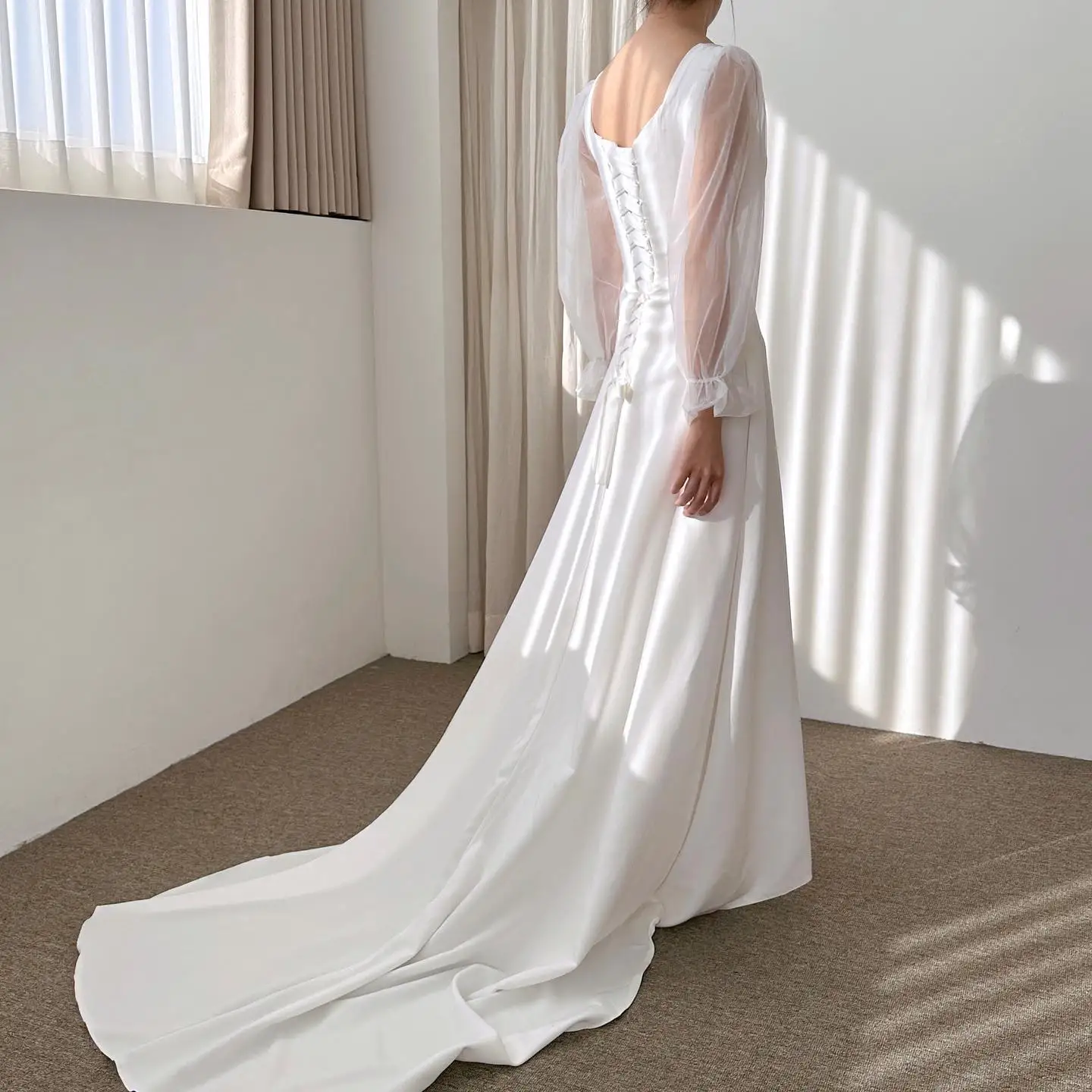 2022 Sweetheart Ivory Sexy Corset Back  Bride Dresses Wedding Dress Satin Puff Sleeves Court Train Korea Photography Bridal Gown