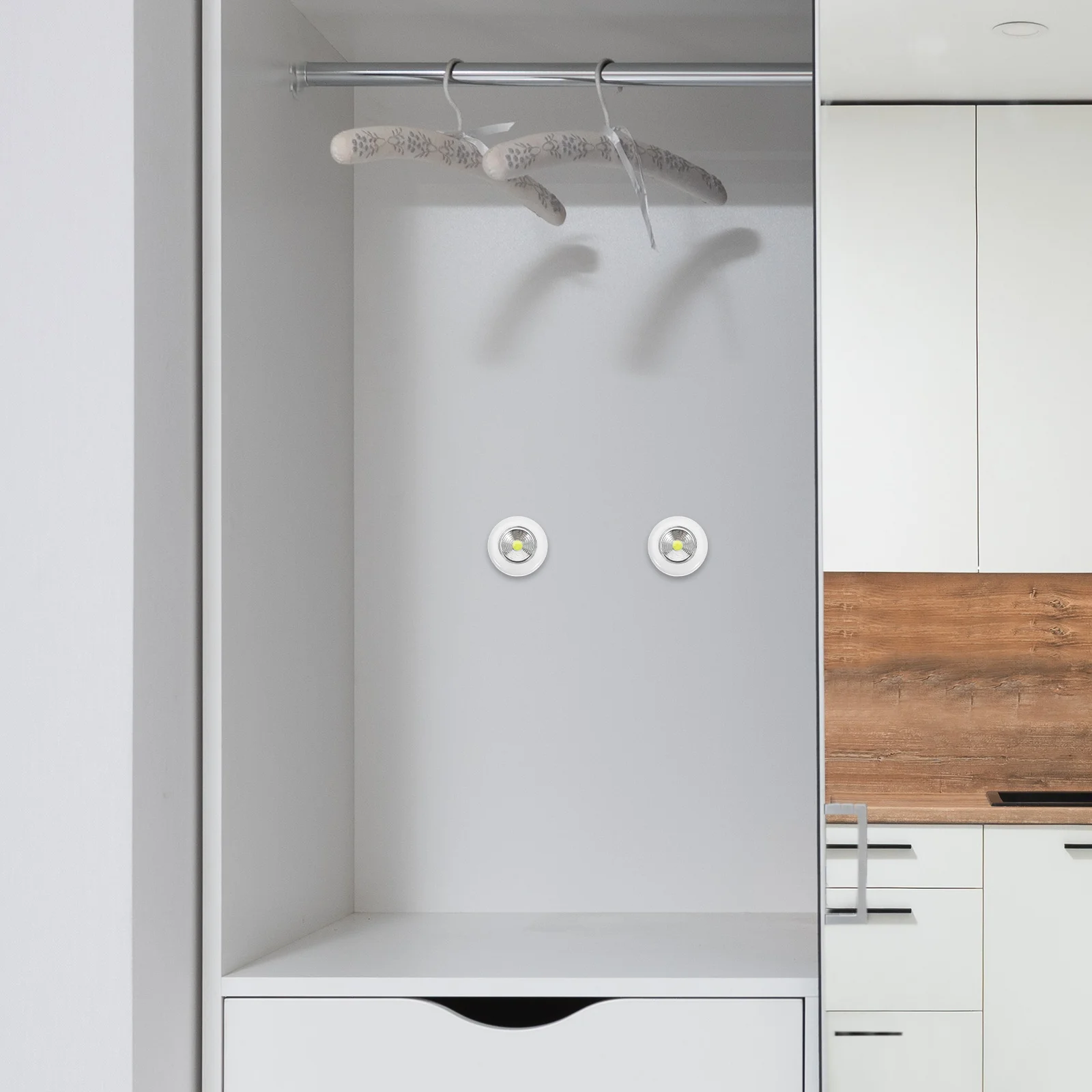 

4Pcs LED Touch Night Light Operated Bright White Light Emergency Wall Cabinet Closet Lighting LED Push Lamp