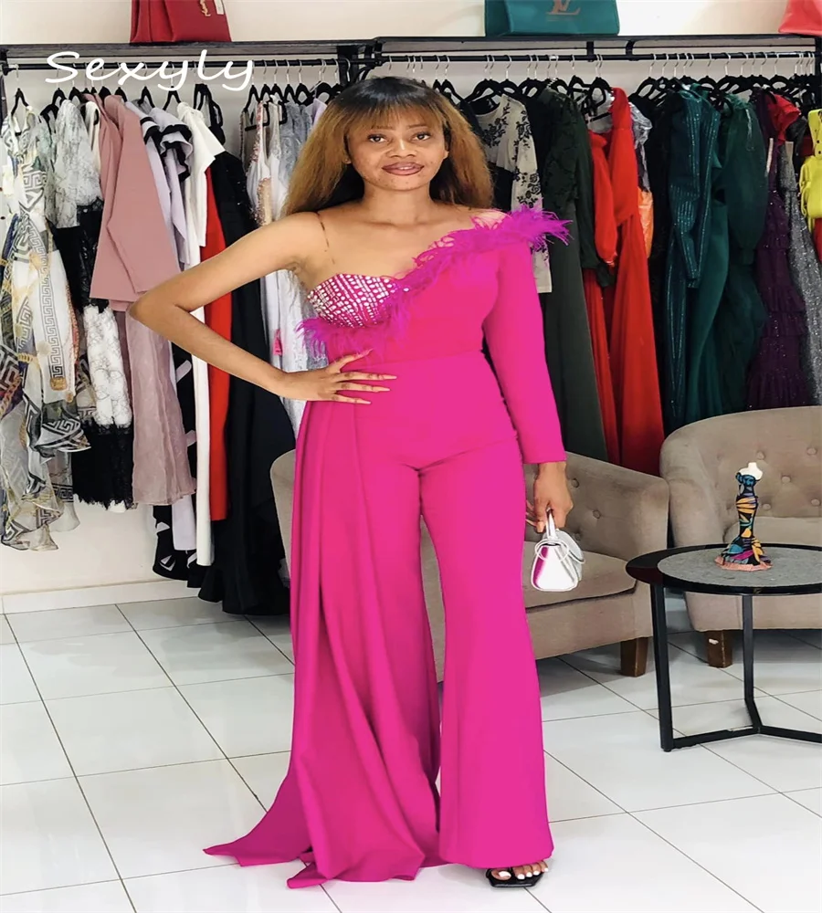 Hot Pink Prom Dresses Jumpsuit Black Girls Feather Evening Dress 2025 Elegant Long Sleeve Satin Beaded Birthday Party Customized