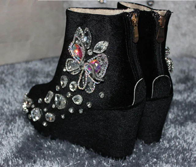 

Glitter Rhinestone Butterfly Wedge Velvet Snow Boots Platform Pointed Toe 10cm Wedge Heels Winter Plush Ankle Boots Woman