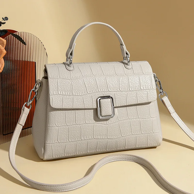 

2025 New Women's Large Capacity Crossbody Bag, Chic Adjustable Strap Shoulder Tote, Versatile Luxury Handbag for Work & Travel